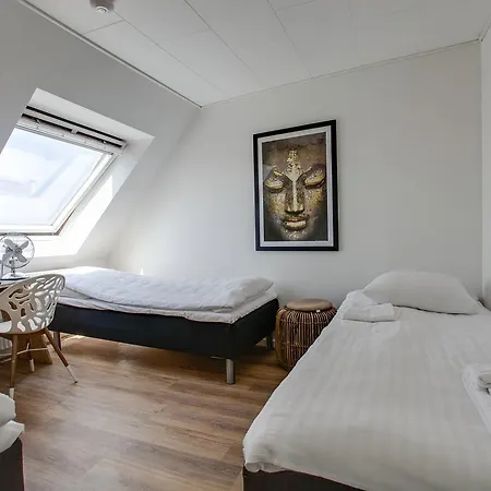 Hotel B4U Bed & Breakfast Hotel Ronne