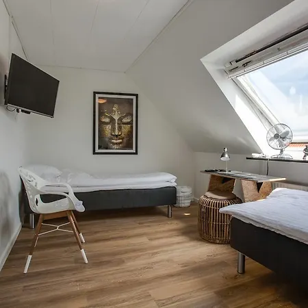 Hotel B4U Bed & Breakfast 2*