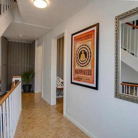 Hotel B4U Bed & Breakfast 2* Ronne