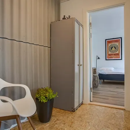 Hotel B4U Bed & Breakfast Hotel 2*