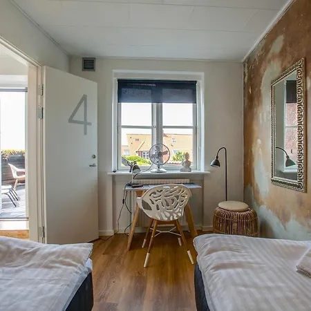 Hotel B4U Bed & Breakfast Hotel Ronne