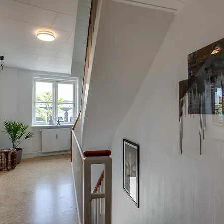 Hotel B4U Bed & Breakfast Hotel Ronne